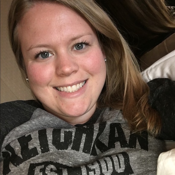 Meet your Posher, Lindsey - Picture 1 of 1